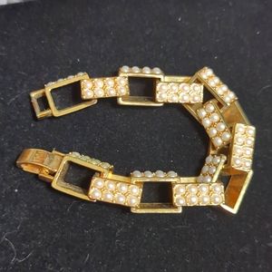 Ann Taylor vintage pearl and gold bracelet